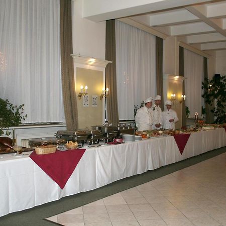 Wellness Hotel Central Klatovy Exterior foto